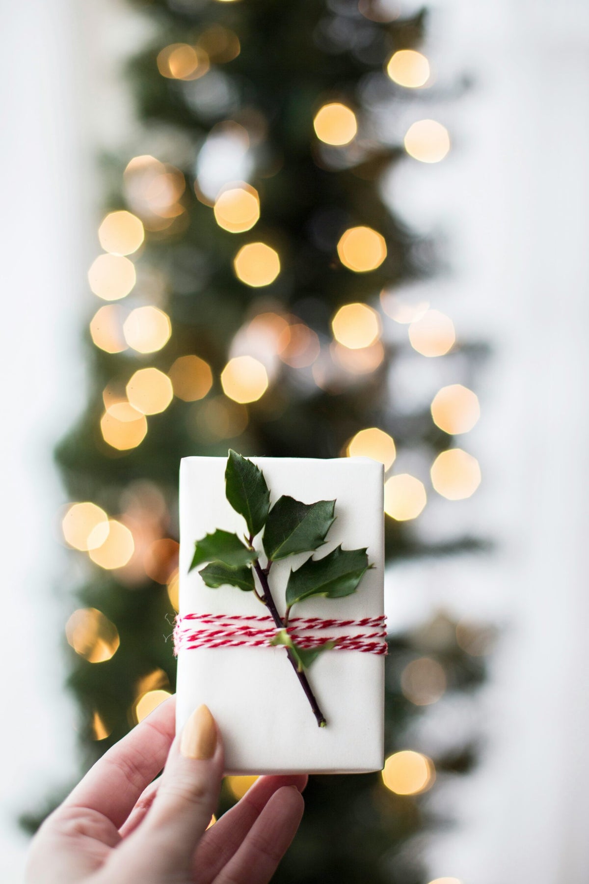 A Gift Guide She’ll Treasure This Holiday Season