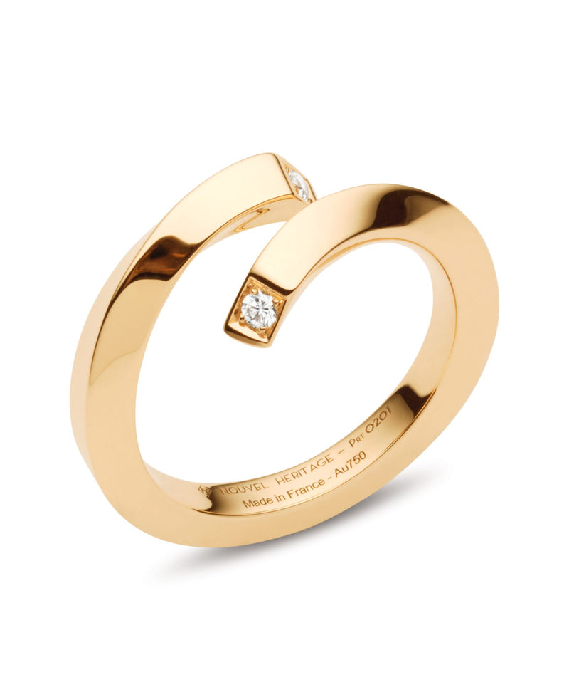 Nouvel Heritage Gold Thread Ring